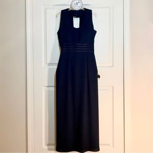 Women’s Formal Maxi Dress Fitted Cut Navy Blue Size 34